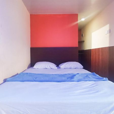Hotel Container Inn Mitra Reddoorz Gadok Экстерьер фото