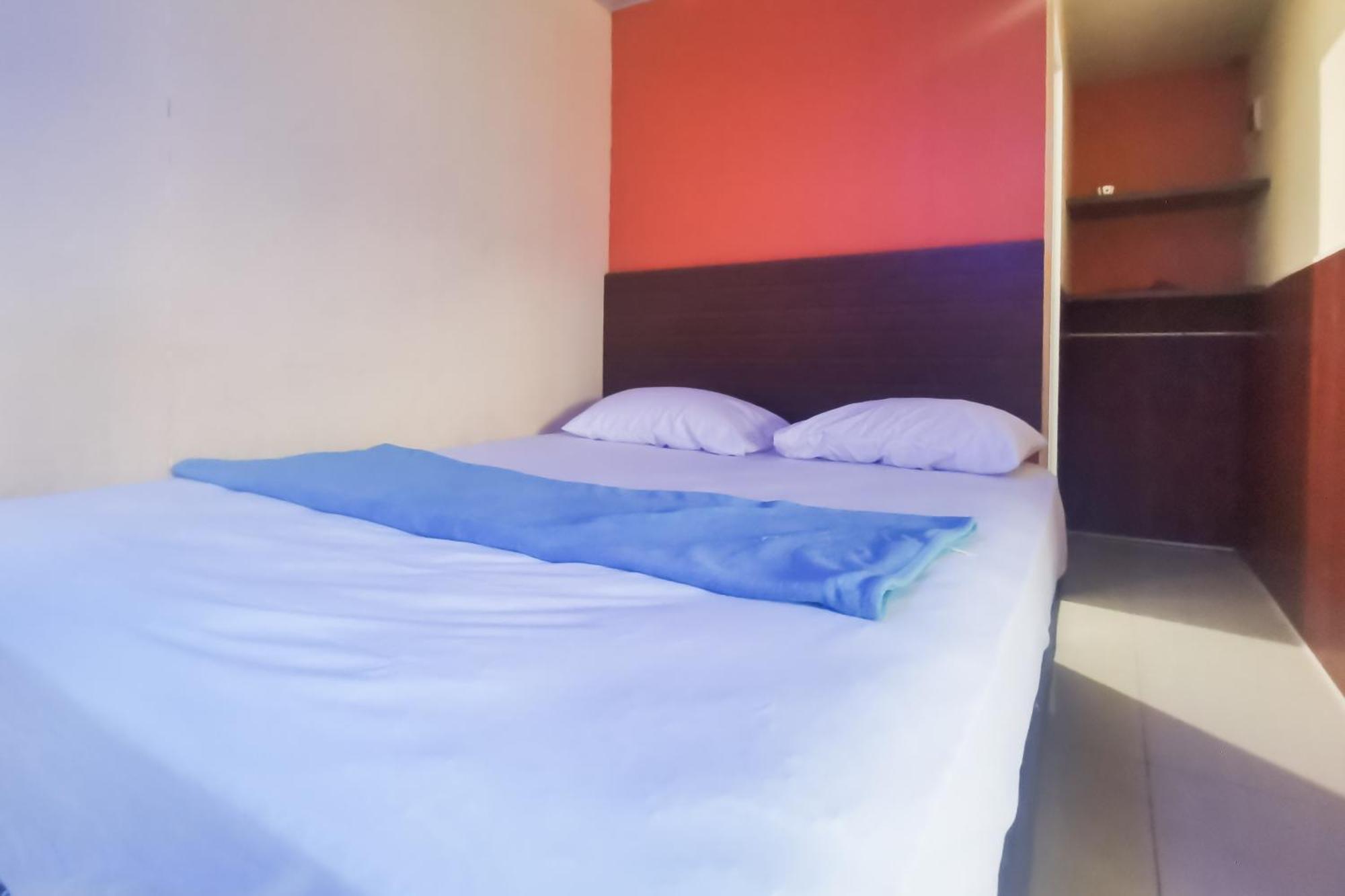 Hotel Container Inn Mitra Reddoorz Gadok Экстерьер фото