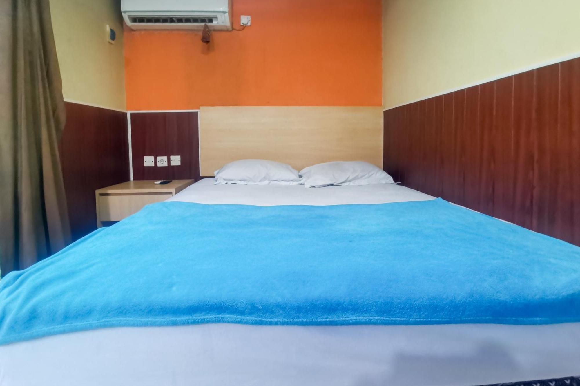 Hotel Container Inn Mitra Reddoorz Gadok Экстерьер фото