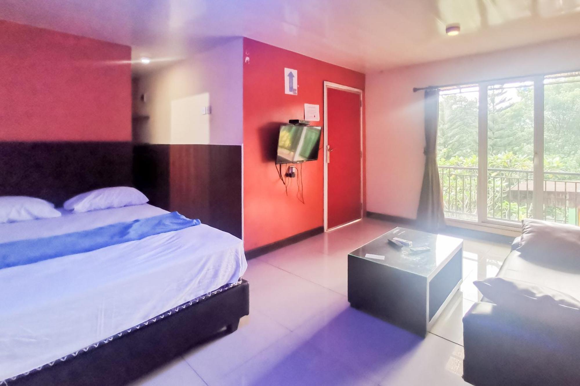 Hotel Container Inn Mitra Reddoorz Gadok Экстерьер фото